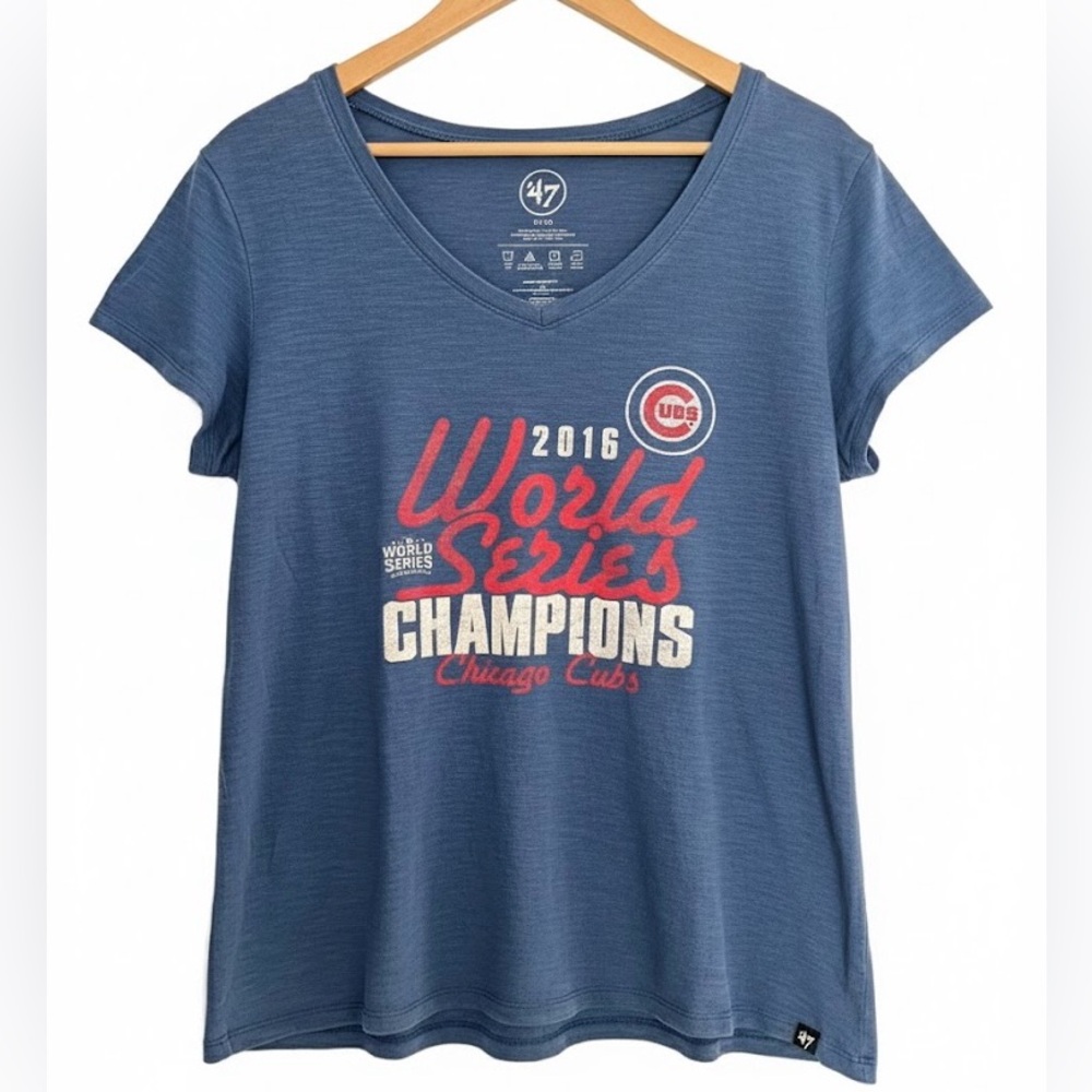 ‘47 Brand Blue Women's Cubs 2016 MLB World Series Champions V-Neck Tee Shirt XL